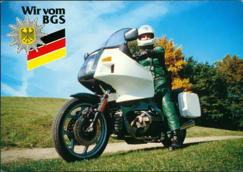 Polizei des Bundes Bundesgrenzschutz Polizist auf Motorrad 1990