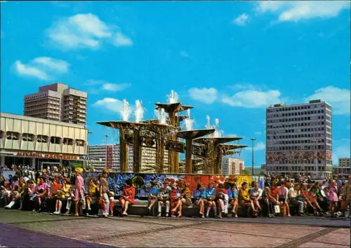 Ansichtskarte Mitte-Berlin Alexanderplatz mit vielen Besuchern 1979