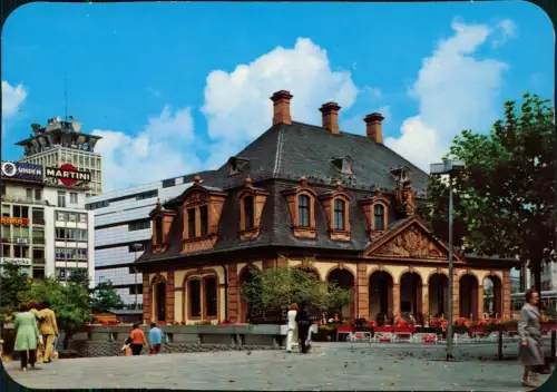 Frankfurt am Main Hauptwache im Hintergrund Haus mit Martini WErbung 1978