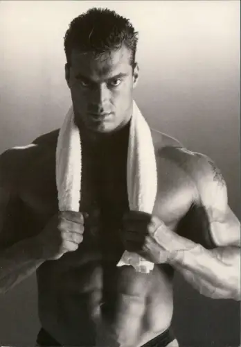 Menschen Soziales Leben Erotik Nackt Nude durchtrainierter Mann 1993