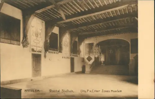 Postkaart Haarlem Voorhal Stadhuis 1918