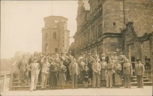 Ansichtskarte Heidelberg Heidelberger Schloss Gruppenbild Fotokarte 1930