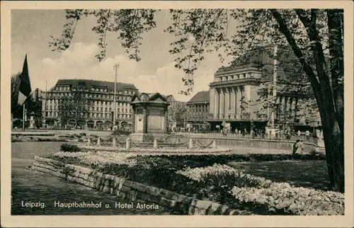 Ansichtskarte Leipzig Hauptbahnhof u. Hotel Astoria 1957