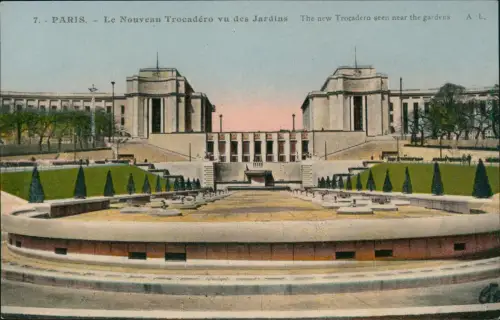 CPA Paris Le Nouveau Trocadéro vu des Jardins 1928