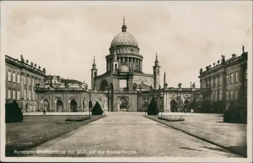 Ansichtskarte Potsdam Stadtschloss mit Blick auf die Nikolaikirche. 1930