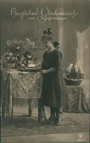 Ansichtskarte  Konfirmation Mädchen Gabentisch Fotokunst 1914