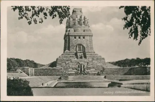 Ansichtskarte Leipzig Völkerschlachtdenkmal Frontalansicht 1952