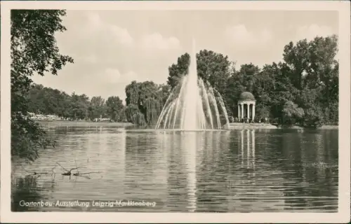 Ansichtskarte Markkleeberg Gartenbau-Austellung Pavillon Fontaine 1953