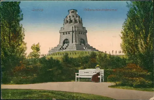 Ansichtskarte Leipzig Völkerschlachtdenkmal Frau auf Bank 1922  BM Arbeiter 150