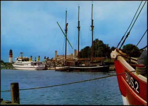 Ansichtskarte Büsum Hafen, Motorboot Segelschiff 1985