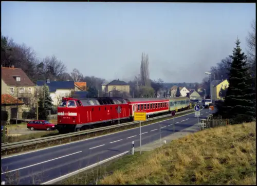 Eisenbahn Motiv-AK Diesellokomotive 219 037 mit Reisezug beiHermsdorf 1999