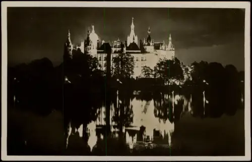 Ansichtskarte Schwerin Schweriner Schloss - beleuchtet 1934