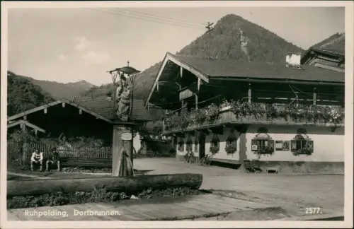 Ansichtskarte Ruhpolding Partie am Dorfbrunnen - Fotokarte 1932