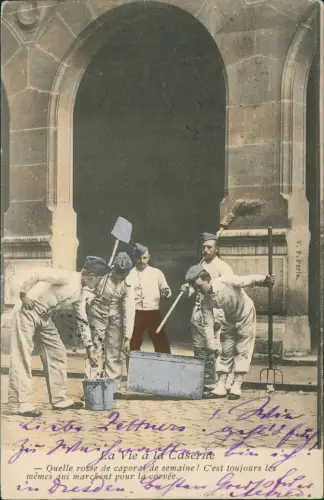 CPA .Frankreich Patriotika France La Vie a la Caserne Soldaten 1904