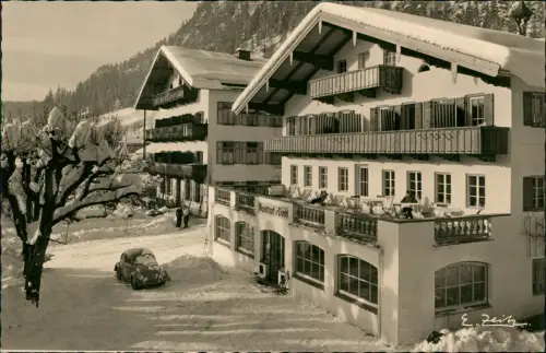 Ansichtskarte Reit im Winkl Gasthof zur Post im Winter 1956