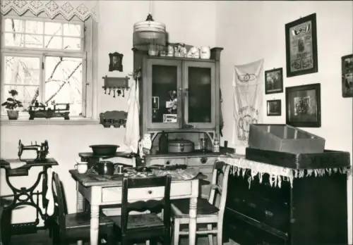 Sebnitz x Wohnküche einer  Heimarbeiterfamilie  Zeit um 1910/20 1983/1979