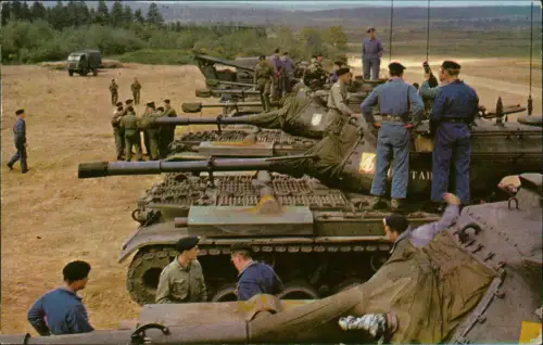 Ansichtskarte  Militär Militaria Tank Panzer Soldaten Belgique Belgien 1978