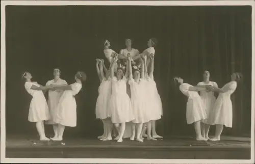 Frauen beim tanzen Choreographie Photo Büchele Weil Leopoldshöhe 1929