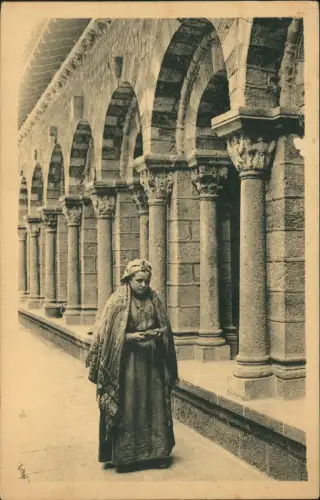 Le Puy-en-Velay BASILIQUE DE NOTRE-DAME DU PUYINTÉRIEUR DU CLOITRE 1922