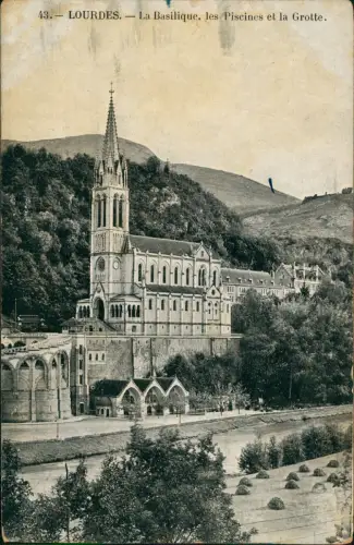 CPA Lourdes Lorda Basilika Basilique, Piscines et la Grotte 1920