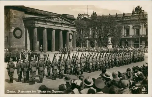 Ansichtskarte Mitte-Berlin Aufziehen der Wache am Ehrenmal 1934