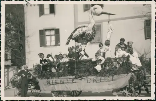 Cartolina Meran Merano Umzug Storch Wagen Kinder Fotokarte 1940
