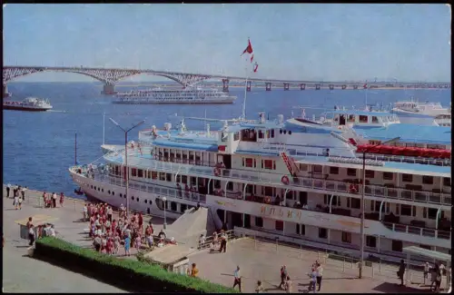 Postcard Saratow Саратов Anlegestelle an der Wolga - Schiffe 1978