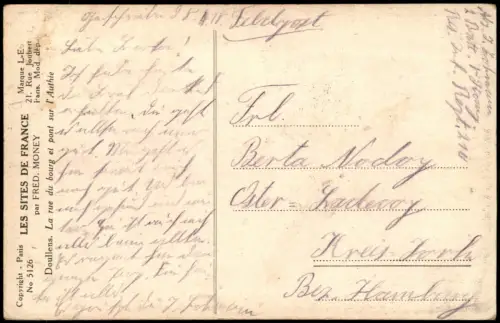 CPA Doullens La rue du bourg et pont - Künstlerkarte 1918