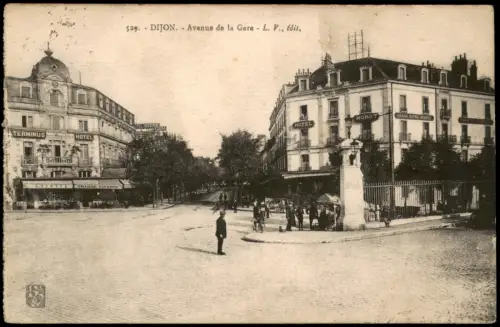 CPA Dijon (Dision) Dijon Avenue de la Gare 1928