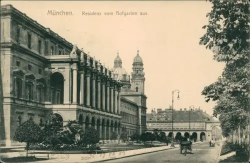 Ansichtskarte München Alte Residenz Straßenszene Kutsche 1914