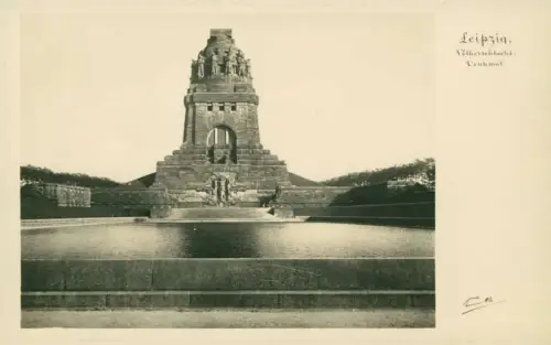 Lot 8 Ansichtskarten Leipzig Posten Völkerschlachtdenkmal 1927/1960