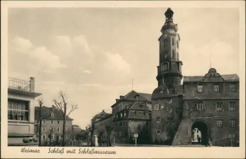 Ansichtskarte Weimar Schloß mit Schloßmuseum Straßenszene 1934