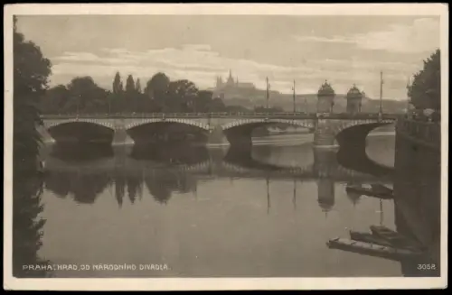 Postcard Prag Praha Fluss, Brücke, HRAD OD NÁRODNÍHO DIVADLA 1925