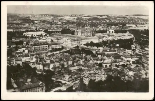 Postcard Prag Praha Luftbild Innenstadt mit Burg 1944