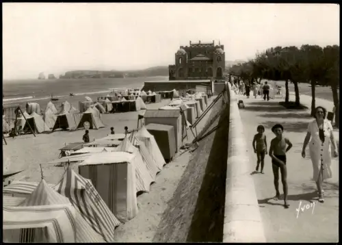 Hendaye Hendaia Strand La Plage et le Casino Bses-Pyrénées 1950