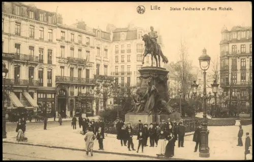 CPA Lille Stadtansicht Statue Faidherbe et Place Richelé 1917