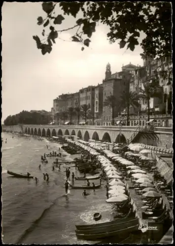 Menton Mentoun/ Mentone Plage des Sablettes et la Vieille Ville 1950