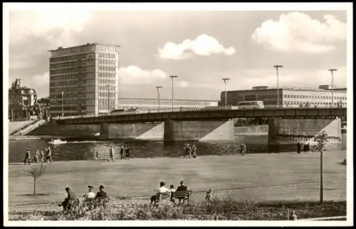 Ansichtskarte Frankfurt am Main Friedensbrücke und Hochhaus Süd 1955