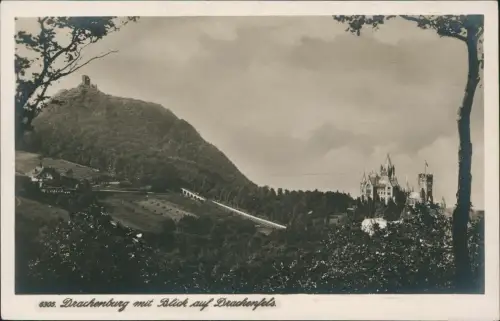 Ansichtskarte Königswinter Drachenburg mit Blick auf Drachenfels. 1930