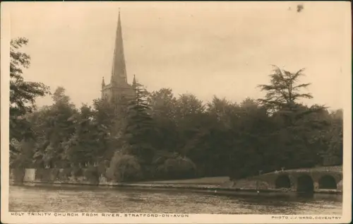 Postcard Stratford-upon-Avon Holy trinty Church 1934