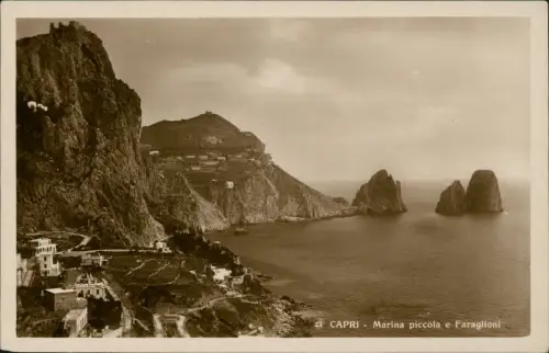 Cartolina Capri Marina piccola e Faraglioni 1930