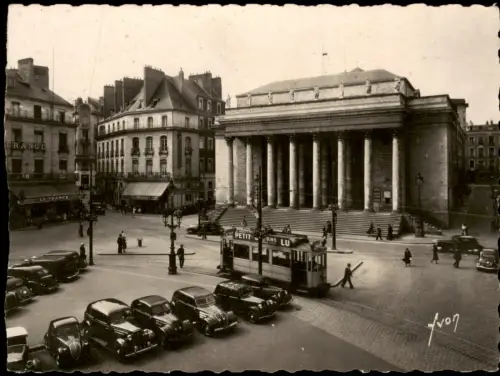 CPA Nantes Place et théâtre Graslin Autos Straßenbahn 1962