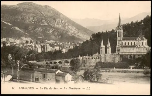 CPA Lourdes Lorda Le Pic du Jer La Basilique Basilika 1910