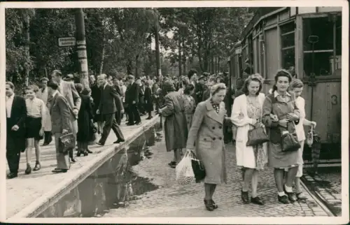 Ansichtskarte  Verkehr/KFZ - Straßenbahn Haltestelle Menschen 1940