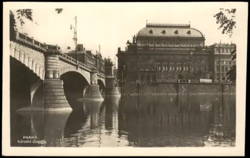 Prag Praha Národní divadlo Nationaltheater von der Brücke aus 1940