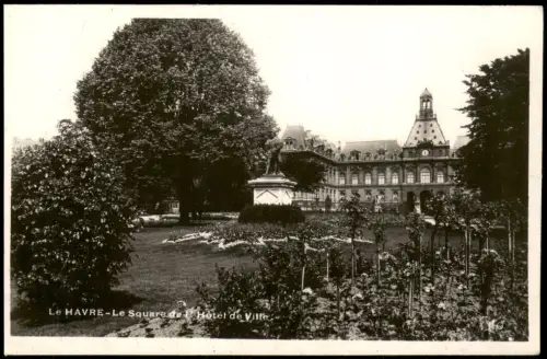 CPA Le Havre Square de Hotel de Ville 1940