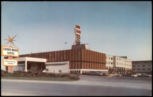 Postcard Montreal GRAND MOTOR HOTEL Cote de Liesse Road 1979/1960