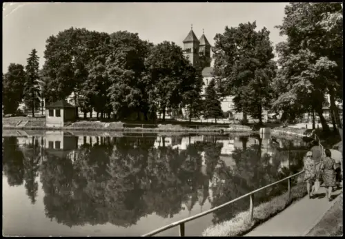 Ansichtskarte Bad Klosterlausnitz Ortsansicht mit Personen zur DDR-Zeit 1986