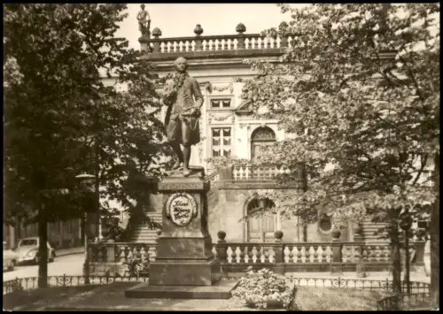 Zentrum-Leipzig Goethe-Denkmal vor der alten Handelsbörse zur DDR-Zeit 1974