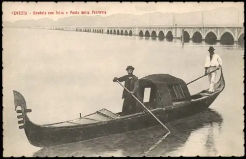 Venedig Venezia Venice Gondola con felze e Ponte della Ferrovia 1922